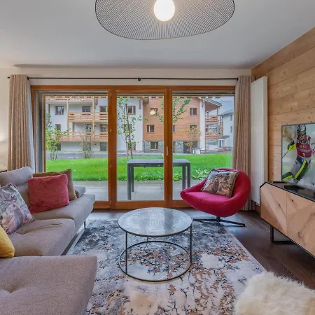Moderne Avec 3 Chambres, Terrasse, Garage Et Services Inclus A - Fr-1-569-131 * メジェーヴ